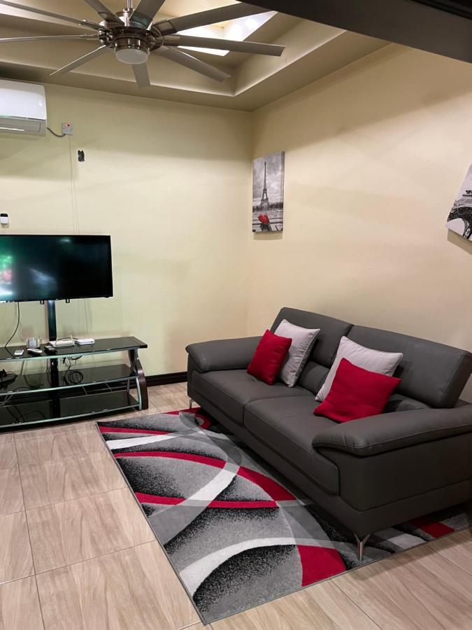 Kingston Oasis One Bedroom Ngoại thất bức ảnh