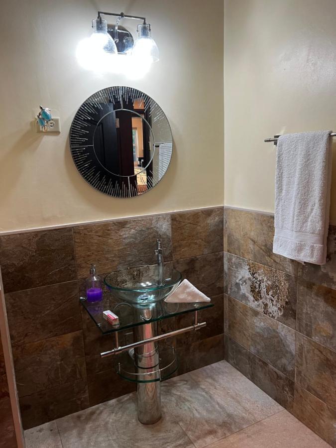 Kingston Oasis One Bedroom Ngoại thất bức ảnh